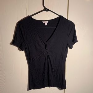 BLACK TOP WITH SINCHING DETAIL